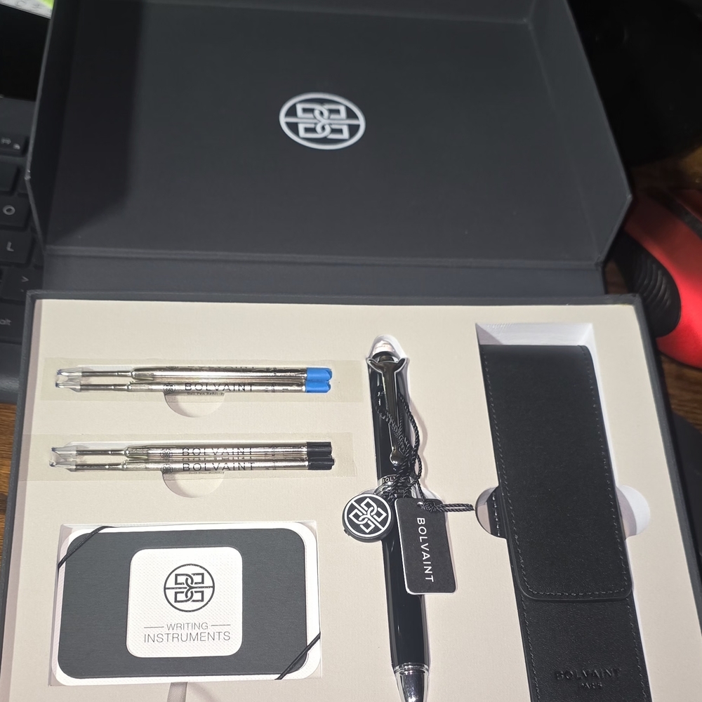 Bolvain Black Pen with Case